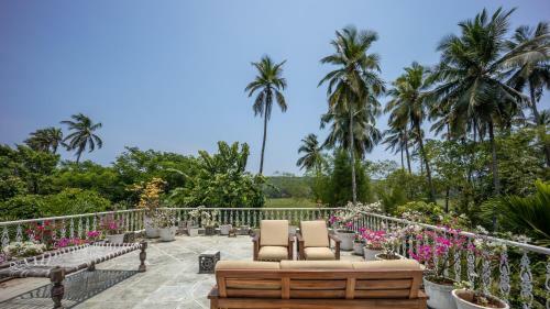 Villa Loto Bianco By Hireavilla, Siolim