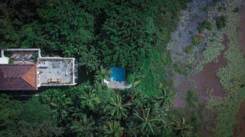 Villa Loto Bianco By Hireavilla, Siolim