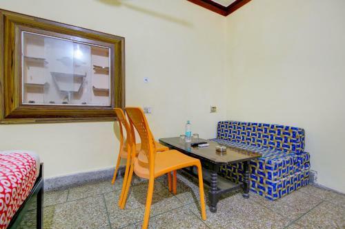 Hotel Oyo 81679 Dev Guest House
