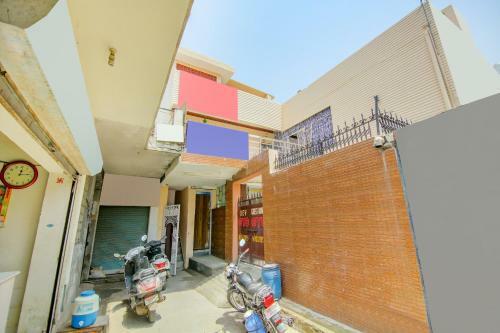 Hotel Oyo 81679 Dev Guest House