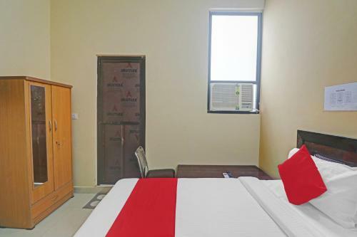 Oyo 84402 Star Hotel