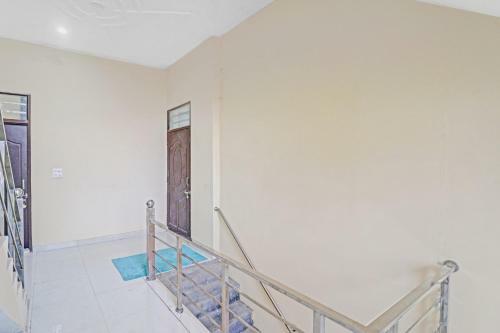 Oyo 84402 Star Hotel
