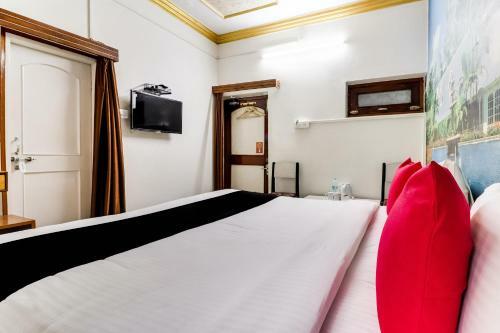 Capital O 7418 Hotel Vijay Delux