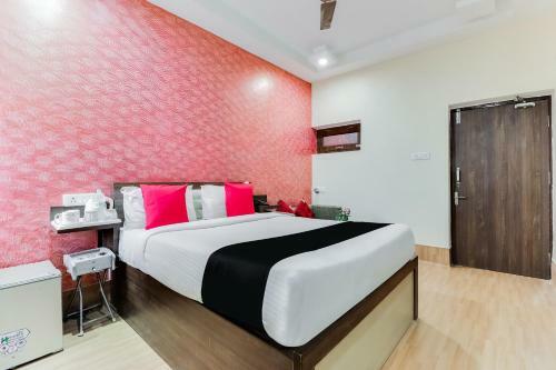 Capital O 7418 Hotel Vijay Delux