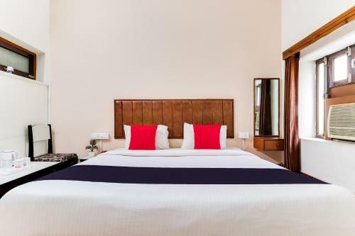 Capital O 7418 Hotel Vijay Delux