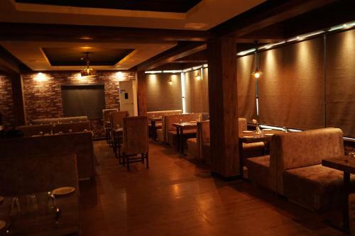 Hotel Aamba Residency