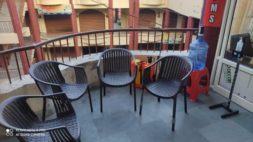 Hostal City Crown Guest House