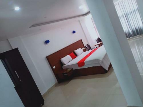 Hotel Staymaker Chums Residency