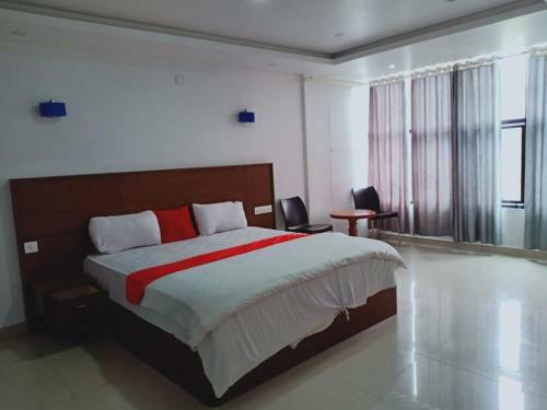 Hotel Staymaker Chums Residency
