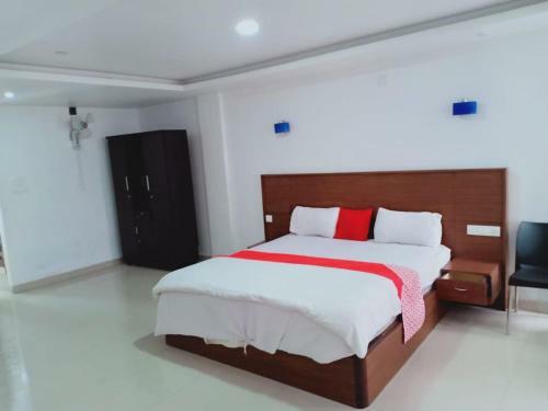 Hotel Staymaker Chums Residency