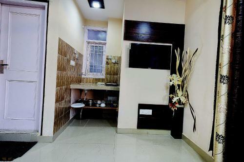 Hostal Oyo 78241 Sam Villa Studio