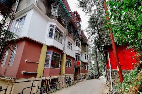 Hostal Oyo 78241 Sam Villa Studio