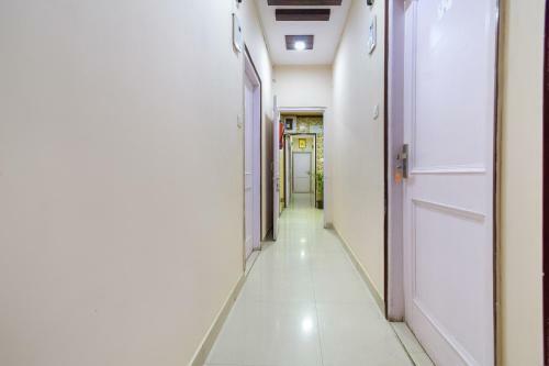 Hostal Oyo 78241 Sam Villa Studio