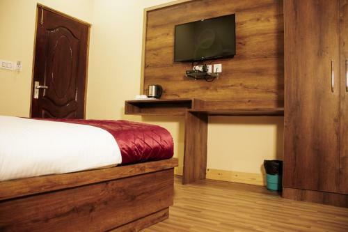 Bed & Breakfast Sleeping Buddha View
