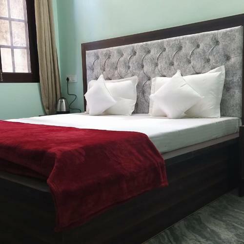 Devbhoomi Inn