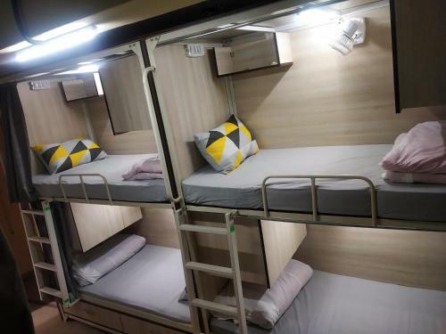 Albergue Abuzz Oxfordcaps Simla