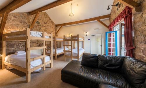 Bed & Breakfast Muncaster Castle's Coachman's Quarters