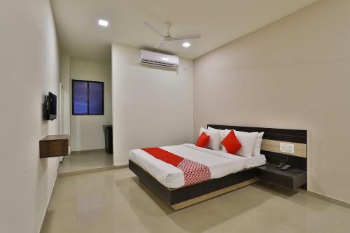 Oyo Flagship 30791 Hotel Shagun Canal Rd