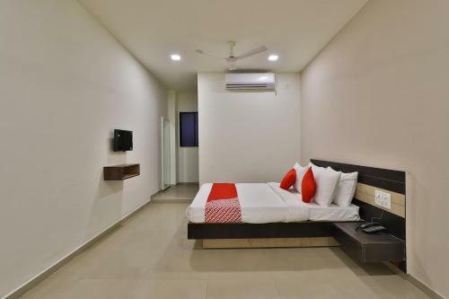 Oyo Flagship 30791 Hotel Shagun Canal Rd