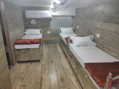 Albergue Aman Dormitory And Guest House