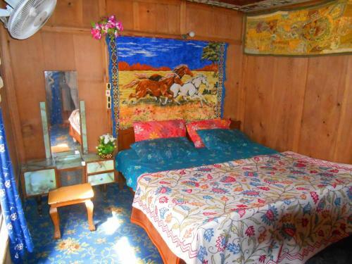 Bed & Breakfast Retreet Group Of Houseboats