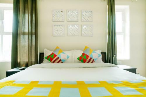 Hostal Oyo Home 79053 Elegant Kings Park Residency