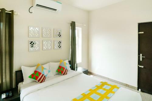 Hostal Oyo Home 79053 Elegant Kings Park Residency