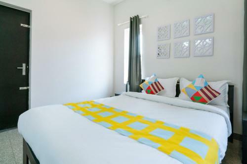Hostal Oyo Home 79053 Elegant Kings Park Residency