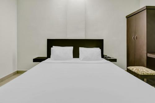 Hotel Oyo 87104 Kalapurackal Residency