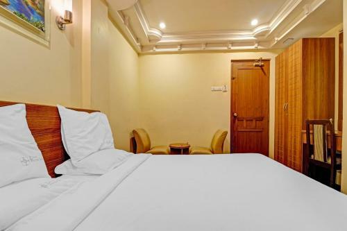 Collection O 83580 Hotel Royal