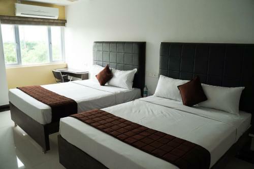 Hotel Manjhi Residency