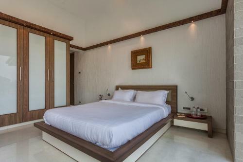 Villa Saffronstays Whispering Windmill