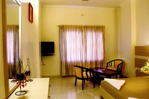 Hotel Dsf Grand Plaza