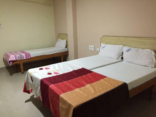 Hotel Suprabath Towers