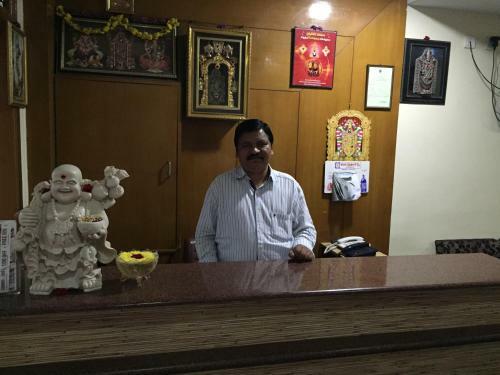 Hotel Suprabath Towers