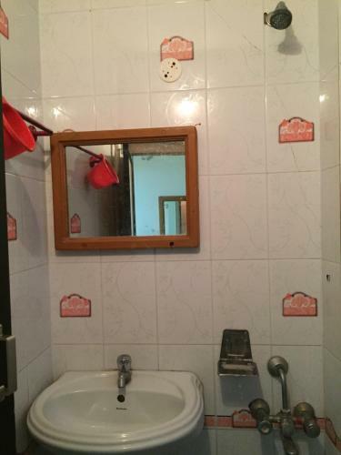 Hotel Suprabath Towers