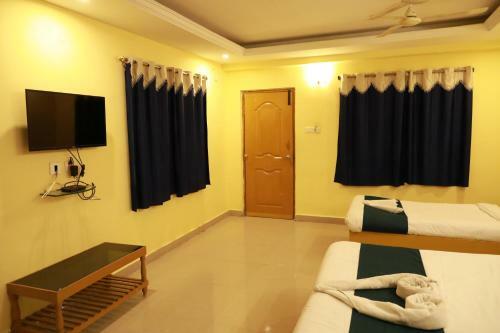 Hotel Sravanthy Inn