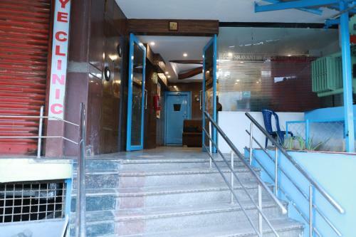 Hotel Sravanthy Inn