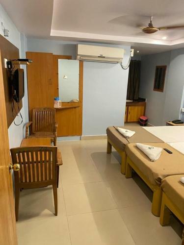 Lodge Kvp Residency