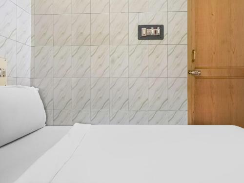 Hotel Spot On 84555 Venkata Sai Residency