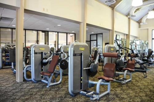 Home With Resort-style Amenities In Big Canoe!