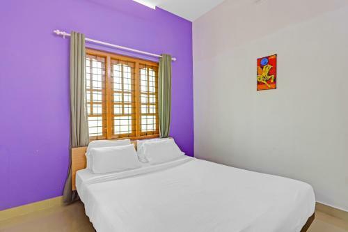 Hotel Capital O 84184 Pop Tavern Kazhakkottam