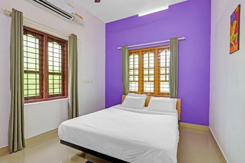 Hotel Capital O 84184 Pop Tavern Kazhakkottam