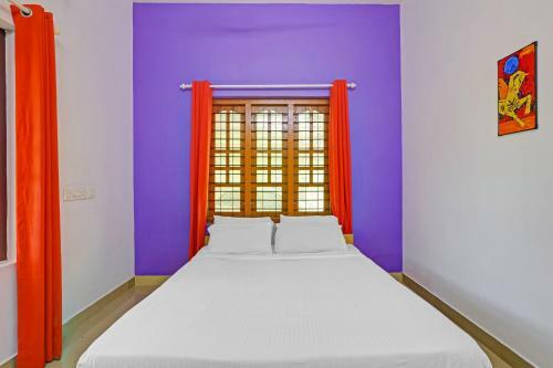 Hotel Capital O 84184 Pop Tavern Kazhakkottam