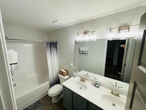 New Built House-pleasant Hill Area-entire House