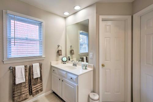 Updated Mableton Home About 14 Miles To Dtwn Atl!
