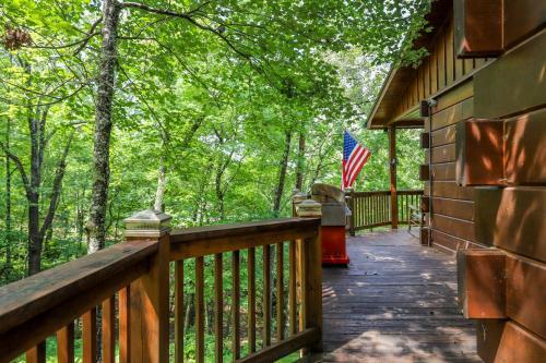 Creekside Hideaway