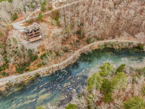 The Ellijay Lodge