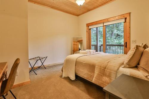 The Ellijay Lodge