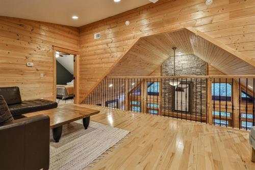 The Ellijay Lodge